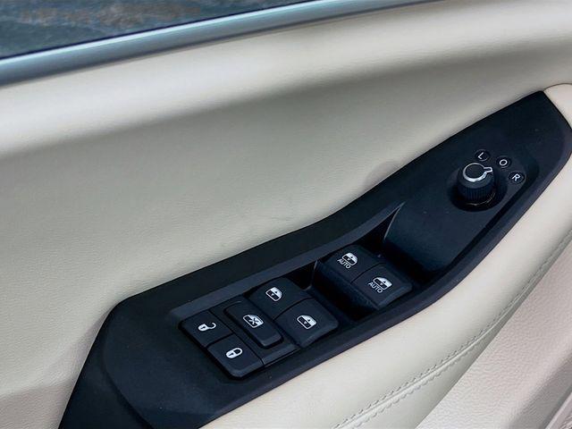 used 2024 Jeep Grand Cherokee car, priced at $31,202