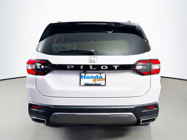 new 2026 Honda Pilot car, priced at $43,929