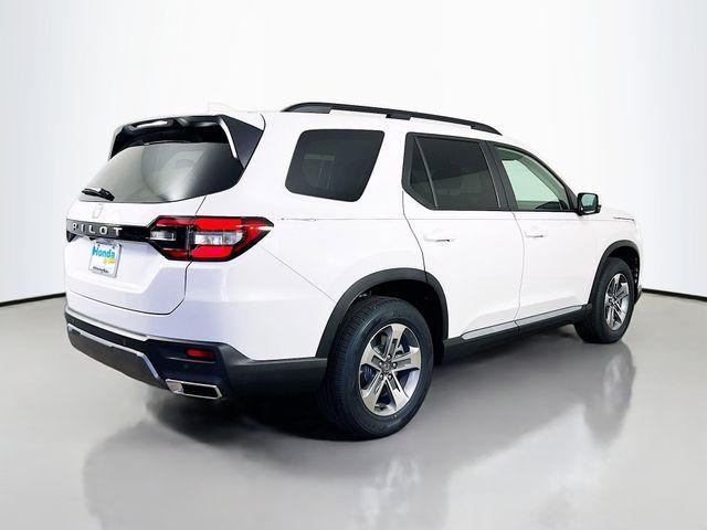 new 2026 Honda Pilot car, priced at $43,929