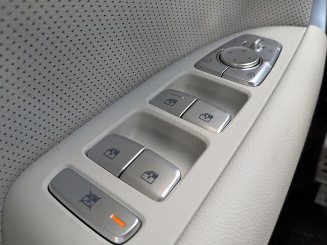 new 2025 Genesis G70 car, priced at $41,782