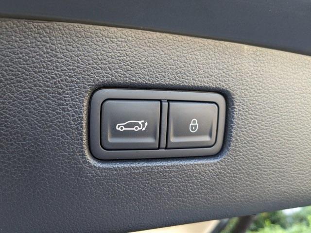 new 2024 Genesis GV80 car, priced at $69,877