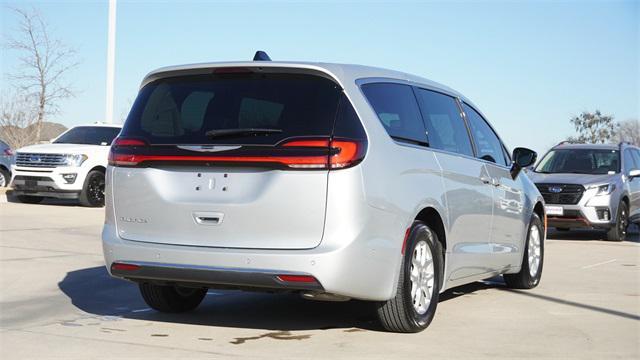 used 2024 Chrysler Pacifica car, priced at $32,104
