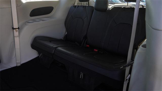 used 2024 Chrysler Pacifica car, priced at $32,104