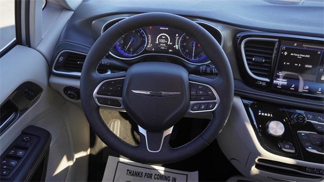 used 2024 Chrysler Pacifica car, priced at $32,104