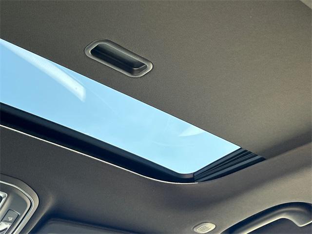 new 2025 Jeep Grand Cherokee L car, priced at $38,000