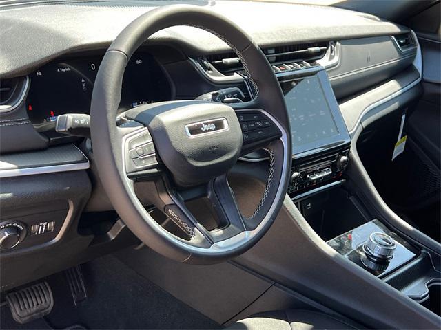 new 2025 Jeep Grand Cherokee L car, priced at $38,000