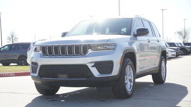 new 2026 Jeep Grand Cherokee car, priced at $39,186