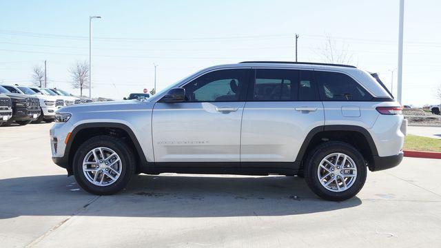 new 2026 Jeep Grand Cherokee car, priced at $39,186