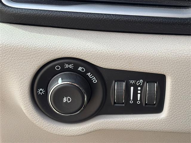 used 2017 Chrysler Pacifica car, priced at $12,299