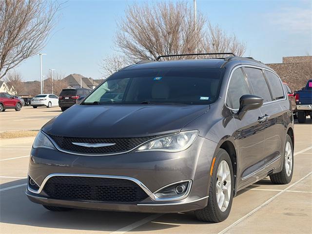 used 2017 Chrysler Pacifica car, priced at $12,299