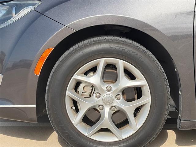 used 2017 Chrysler Pacifica car, priced at $12,299