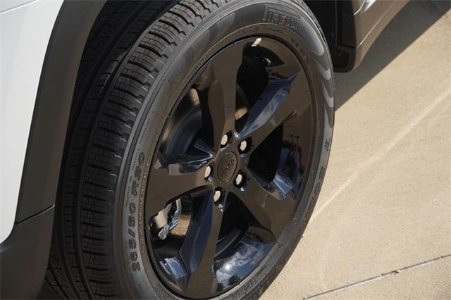 new 2025 Jeep Grand Cherokee L car, priced at $48,000