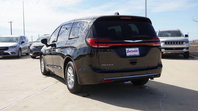new 2026 Chrysler Pacifica car, priced at $39,225