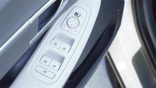 used 2023 Hyundai Sonata car, priced at $21,577