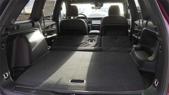 new 2025 Jeep Grand Cherokee car, priced at $46,000