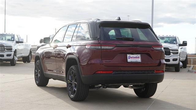 new 2025 Jeep Grand Cherokee car, priced at $46,000