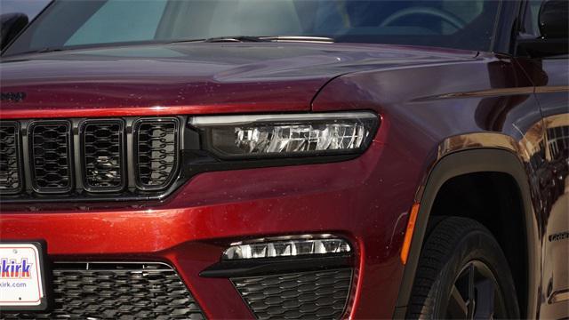new 2025 Jeep Grand Cherokee car, priced at $46,000