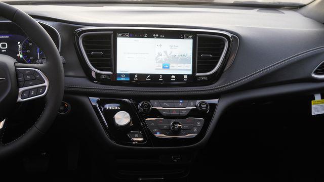 new 2026 Chrysler Pacifica car, priced at $40,140