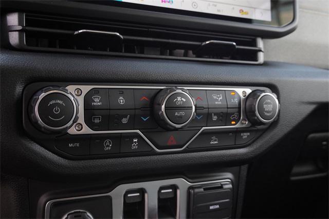 new 2025 Jeep Wrangler car, priced at $38,200