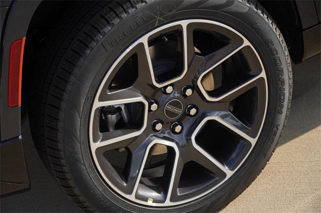 new 2025 Jeep Wagoneer car, priced at $76,996