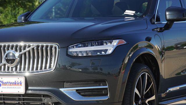 used 2022 Volvo XC90 Recharge Plug-In Hybrid car, priced at $38,498