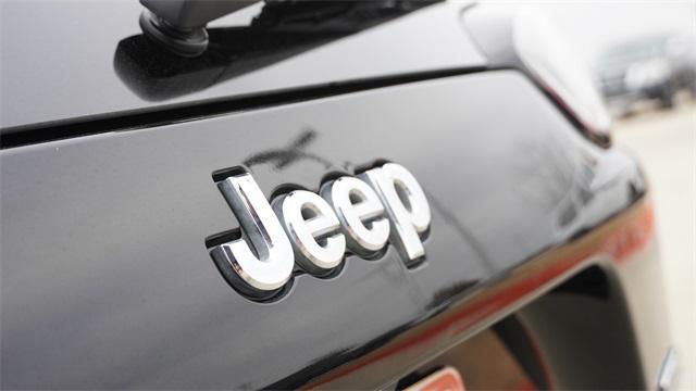used 2021 Jeep Cherokee car, priced at $17,650
