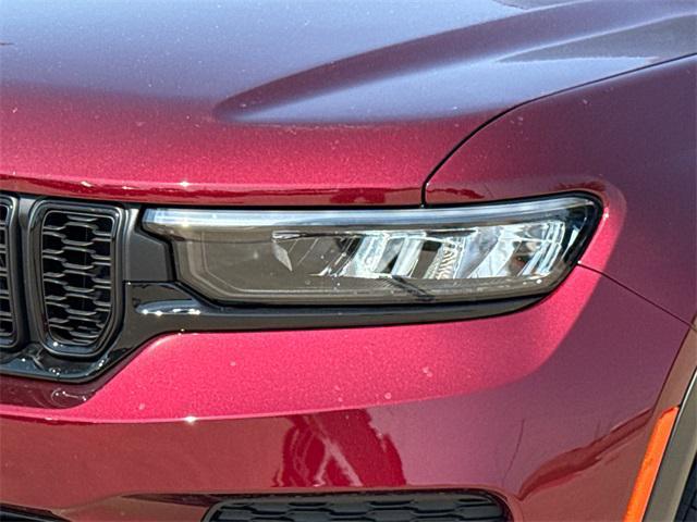new 2025 Jeep Grand Cherokee car, priced at $41,326