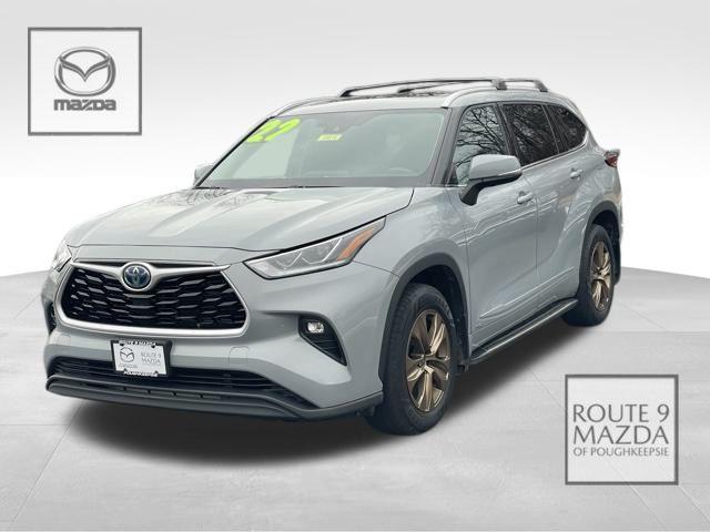 used 2022 Toyota Highlander Hybrid car, priced at $27,618