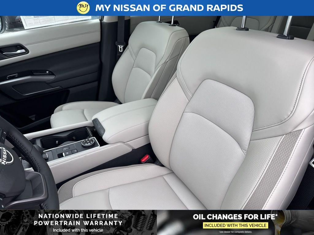 new 2026 Nissan Pathfinder car, priced at $45,932