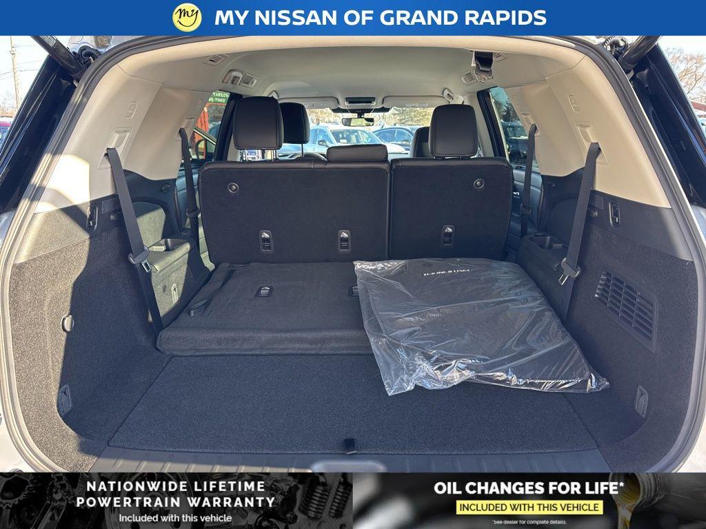 new 2025 Nissan Pathfinder car, priced at $44,200