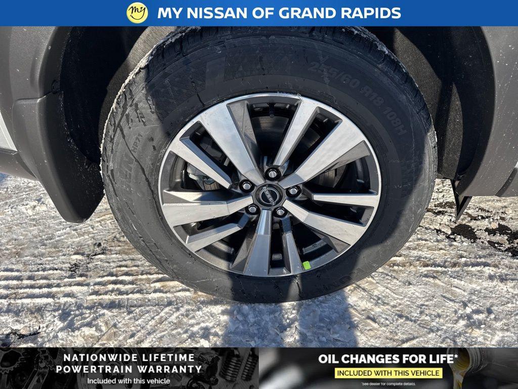 new 2025 Nissan Pathfinder car, priced at $44,200