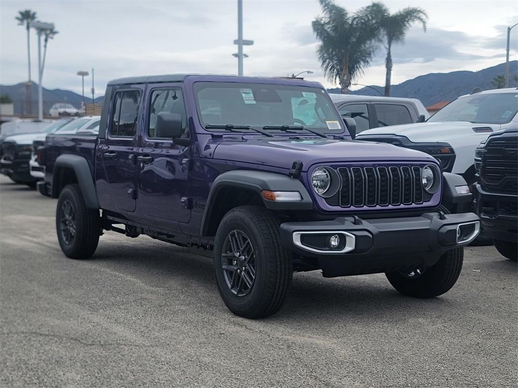 new 2026 Jeep Gladiator car, priced at $44,435