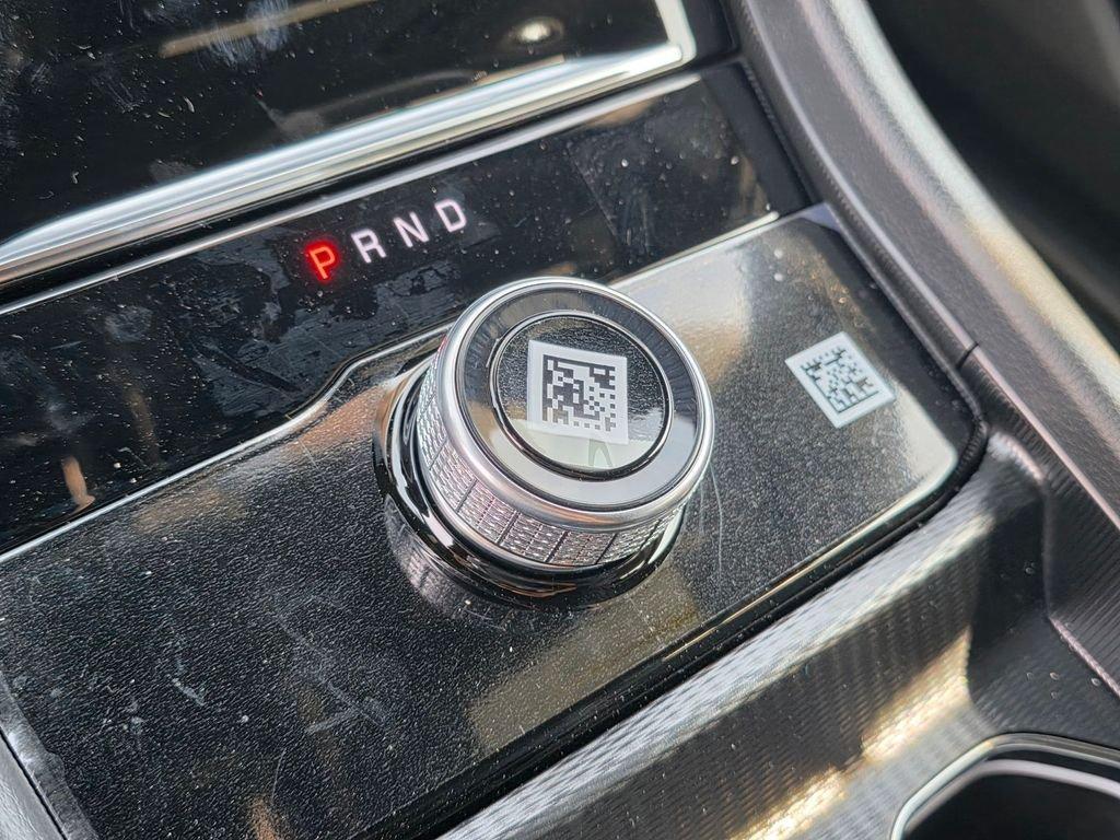 new 2026 Jeep Grand Cherokee car, priced at $43,900