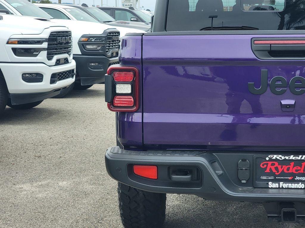 new 2026 Jeep Gladiator car, priced at $49,080