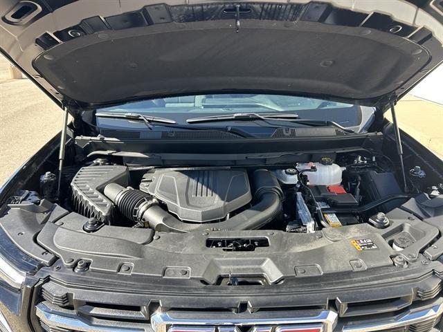 used 2025 GMC Acadia car, priced at $38,273