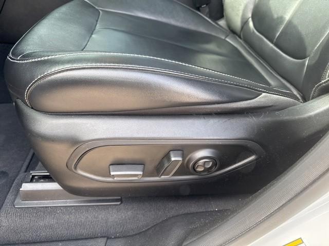 used 2022 Jeep Grand Cherokee L car, priced at $28,382