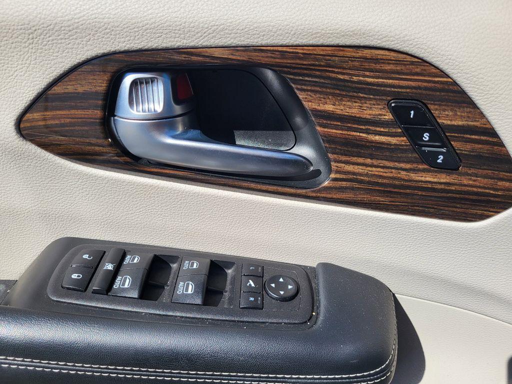 used 2023 Chrysler Pacifica car, priced at $28,995