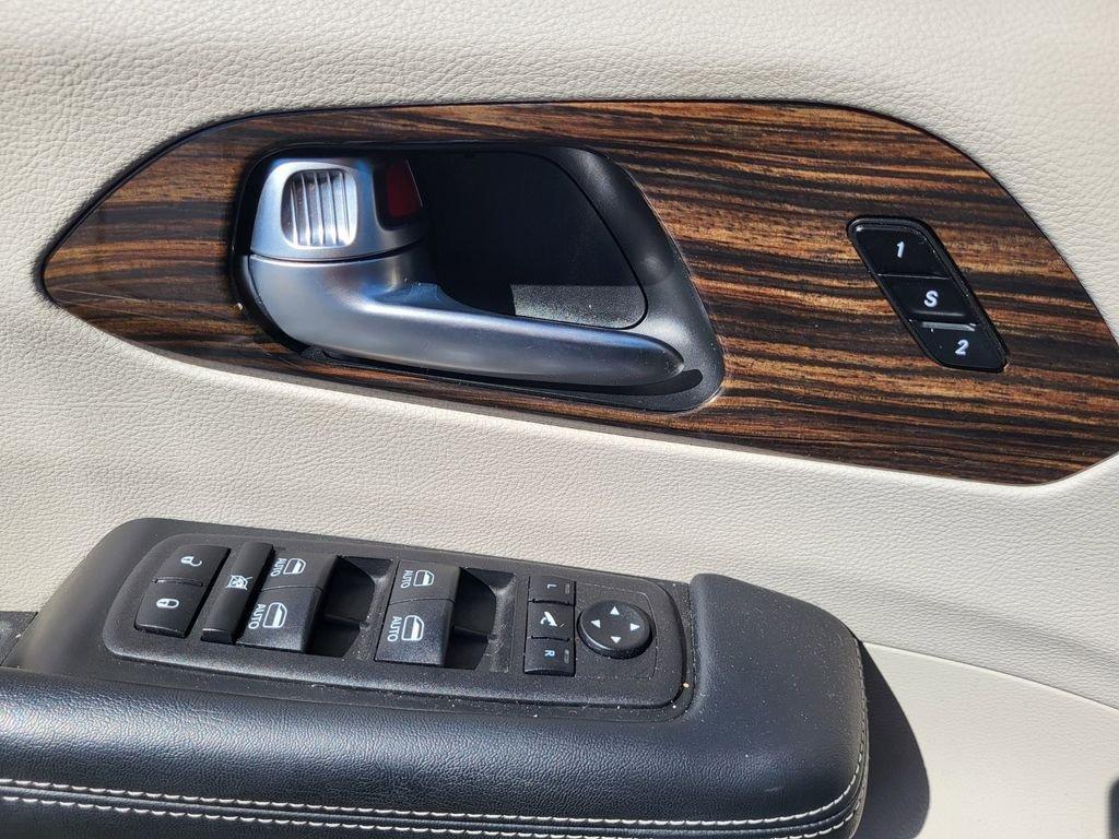 used 2023 Chrysler Pacifica car, priced at $25,995