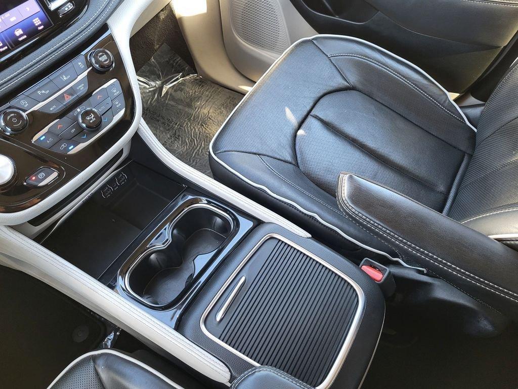 used 2023 Chrysler Pacifica car, priced at $25,995