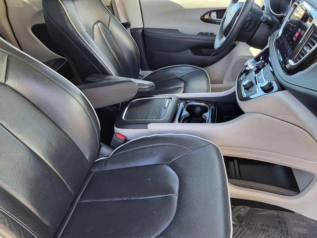 used 2023 Chrysler Pacifica car, priced at $25,995