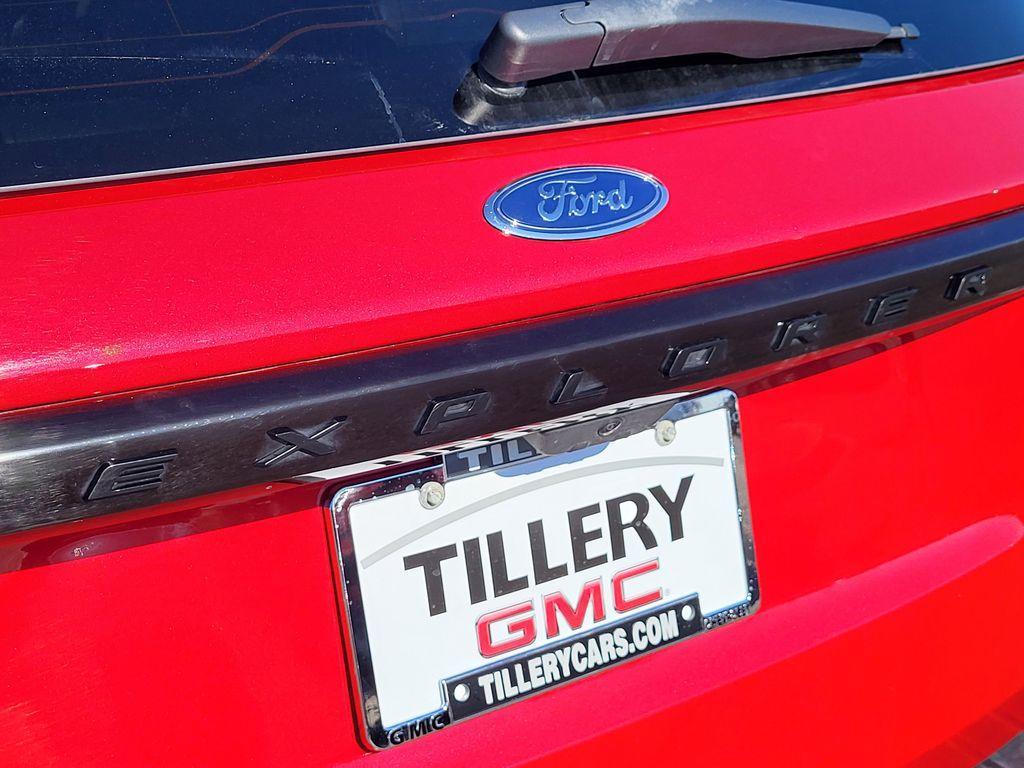 used 2025 Ford Explorer car, priced at $41,995