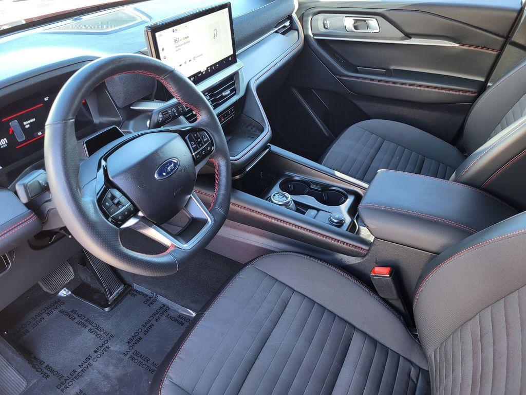 used 2025 Ford Explorer car, priced at $41,995