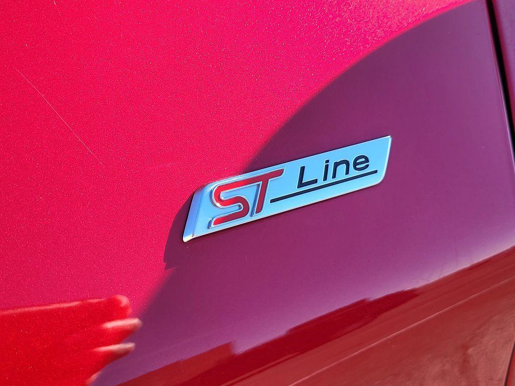 used 2025 Ford Explorer car, priced at $41,995