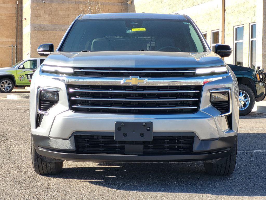 used 2025 Chevrolet Traverse car, priced at $35,995