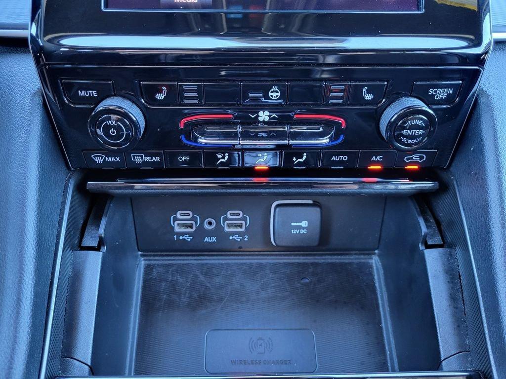 used 2024 Jeep Grand Cherokee L car, priced at $29,995