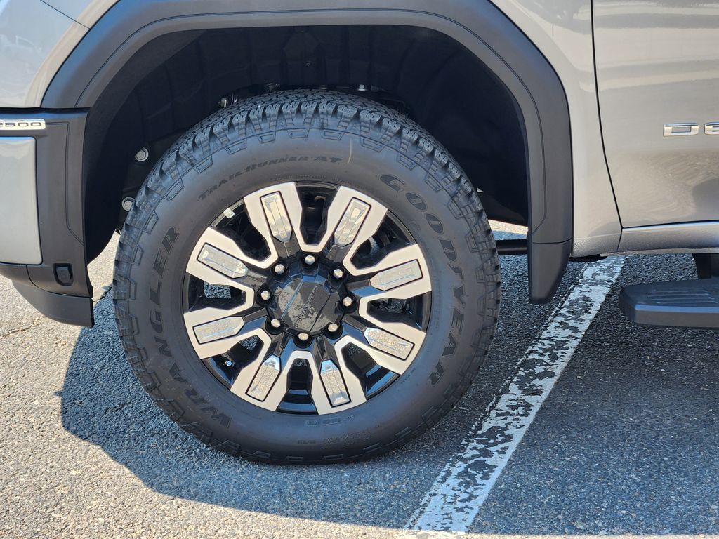 new 2025 GMC Sierra 2500 car, priced at $87,724