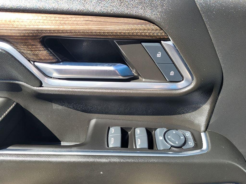 used 2024 Chevrolet Silverado 2500 car, priced at $55,995