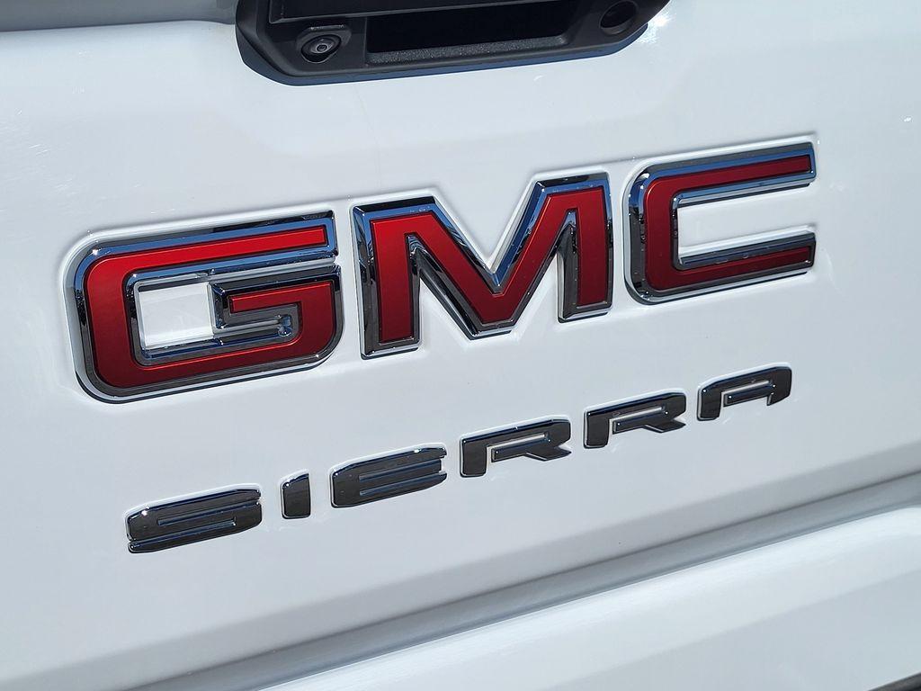 used 2024 GMC Sierra 1500 car, priced at $35,995