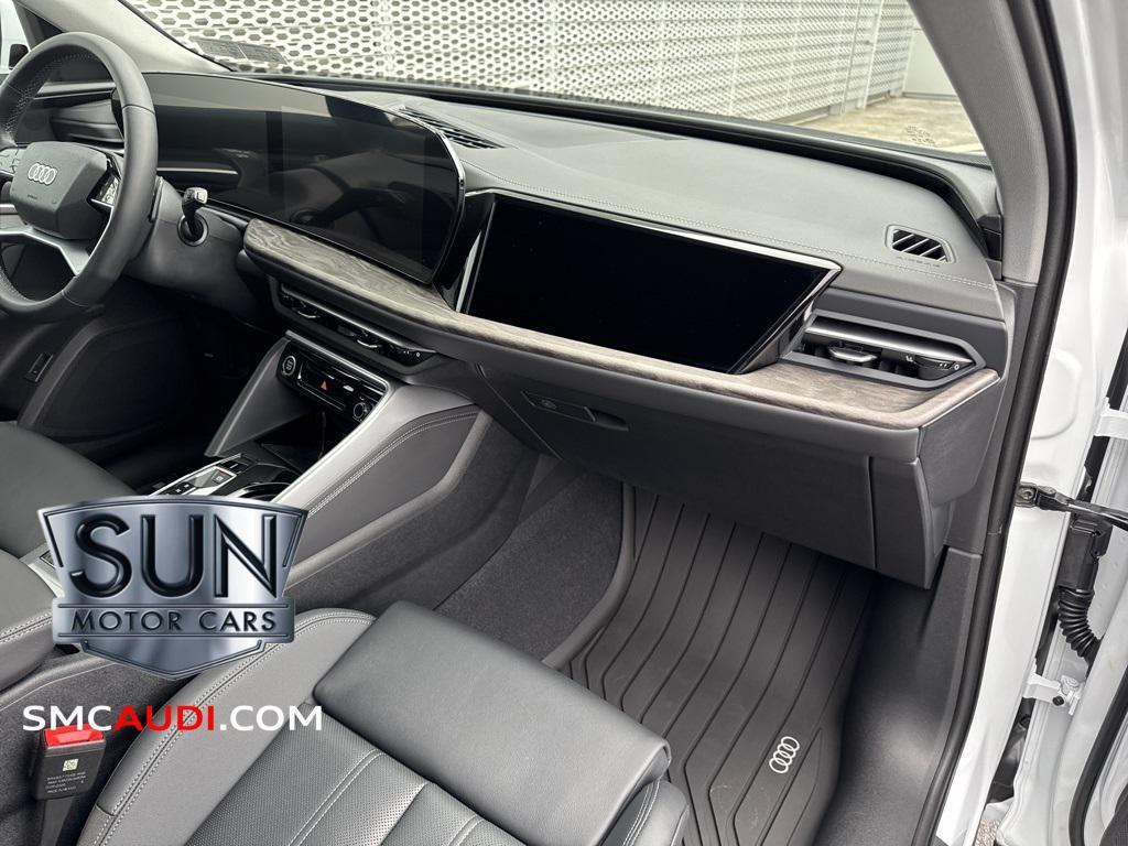 new 2025 Audi Q5 car, priced at $62,180
