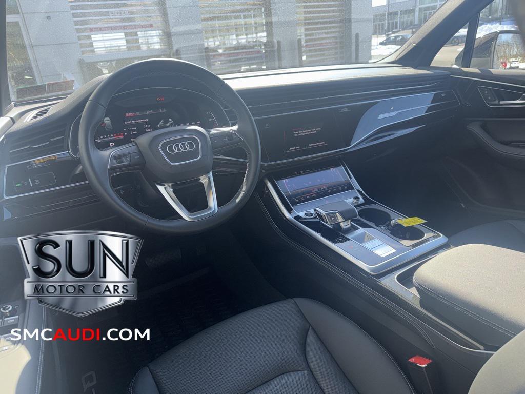 used 2025 Audi Q7 car, priced at $60,400